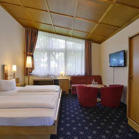Boutique Erb Muenchen Parsdorf 3*
