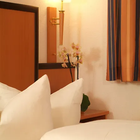 Szálloda Boutique Erb Muenchen Parsdorf 3*