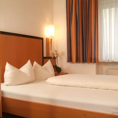 Boutique Erb Muenchen Parsdorf Hotel 3*