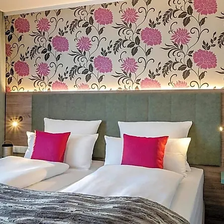 Boutique Erb Muenchen Parsdorf فندق 3*