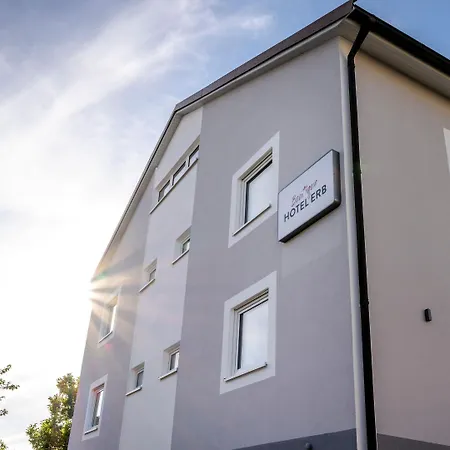 Boutique Erb Muenchen Parsdorf فاترشتيتن