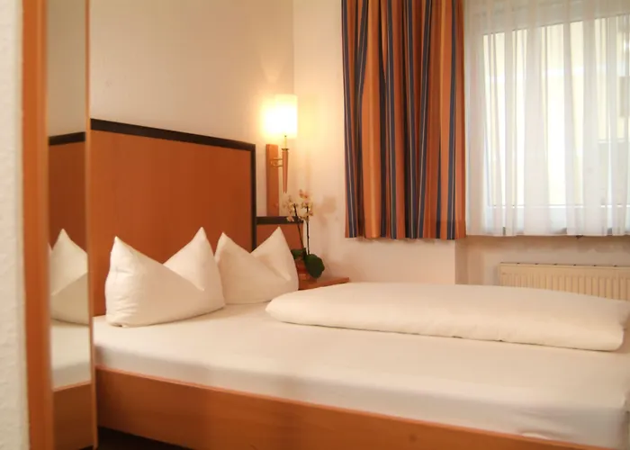 Boutique Erb Muenchen Parsdorf ホテル 3*